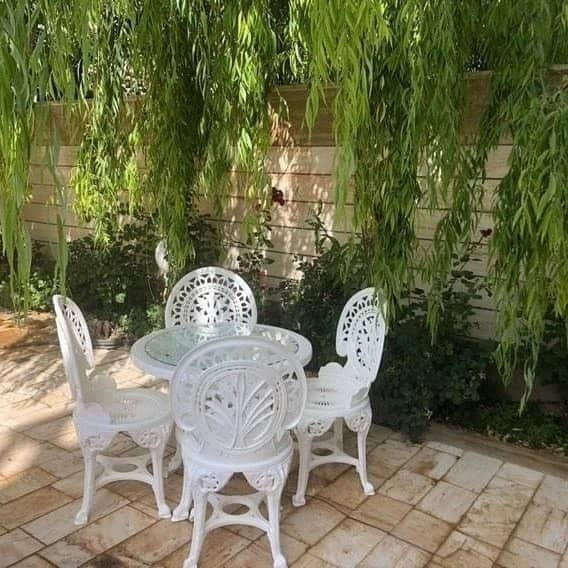 میز وصندلی پلیمری مدل طاووس