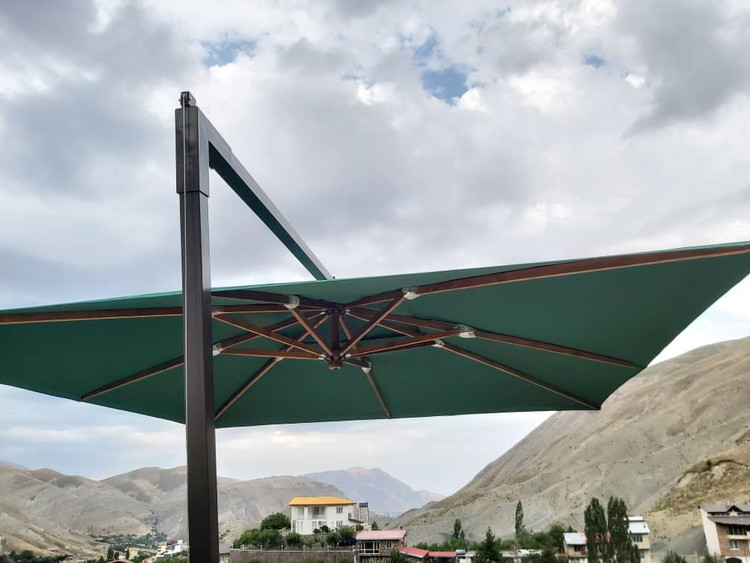 چتر پایه کنار 4 در 4 فلزی با روشنایی