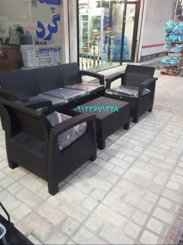 میز وصندلی پلیمری