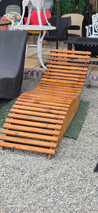 تخت استخری چوبی